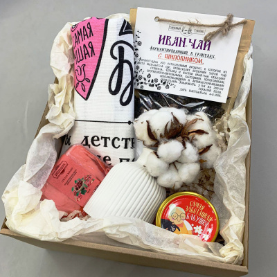 Подарочный набор "Для бабушки" Иван-чай, мёд с малиной, полотенце, мыло, вазочка с сухоцветами N 59829