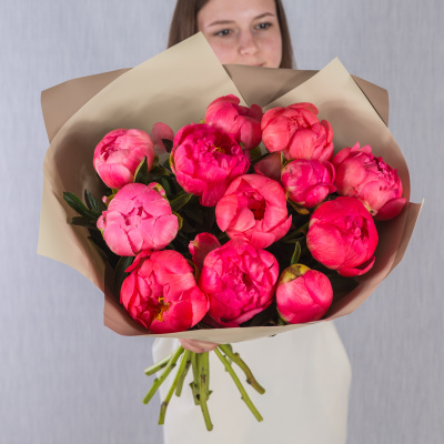 Букет из 11 пионов Корал шарм. арт. 50579-Кор