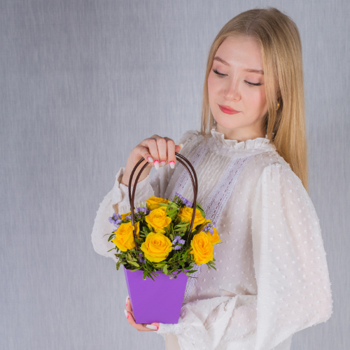 х Сумочка букет с розами на 1 сентября арт. 38183-Ж